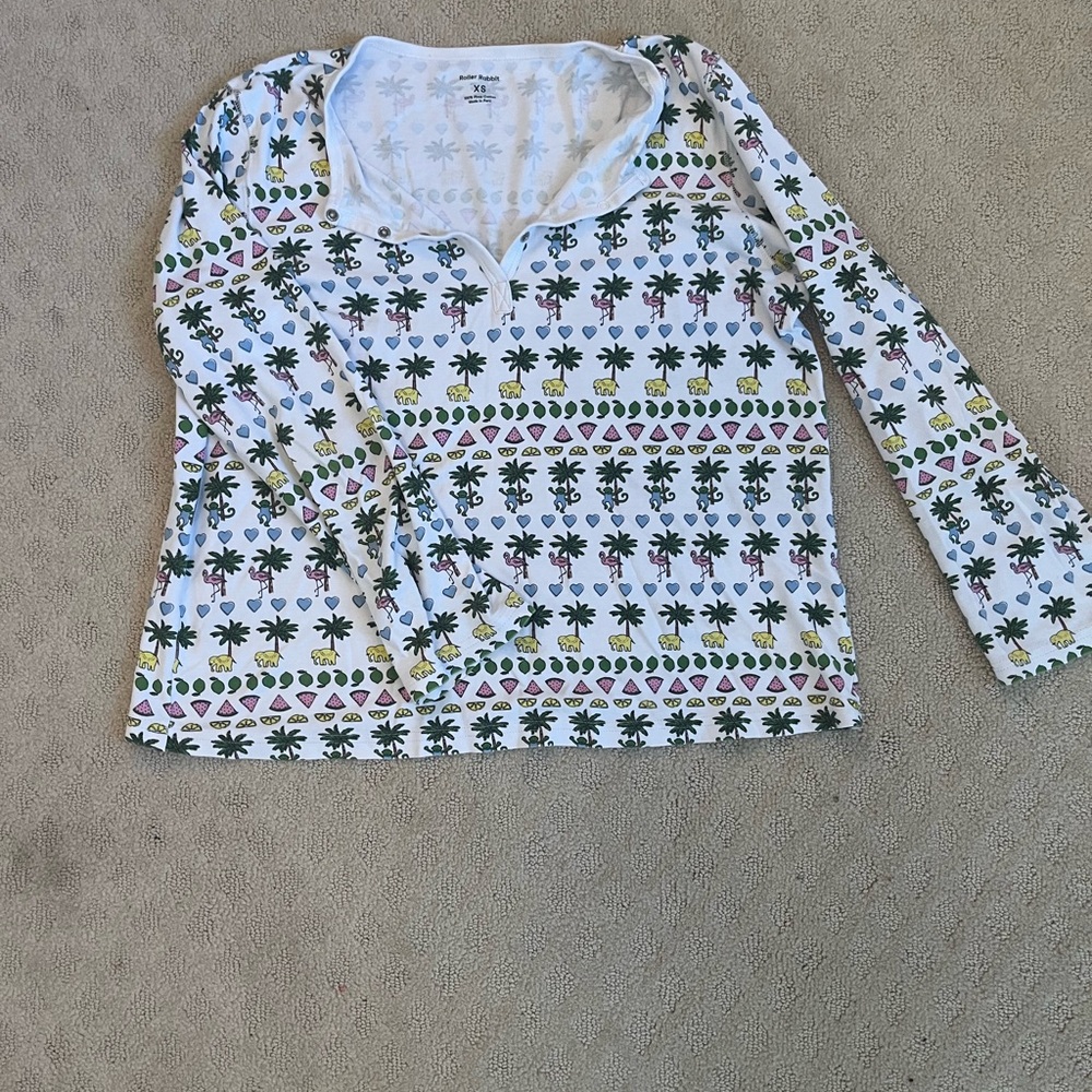 Roller Rabbit White and Gray Patterned Top
